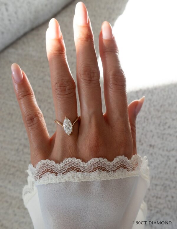 Eterna Diamond Ring